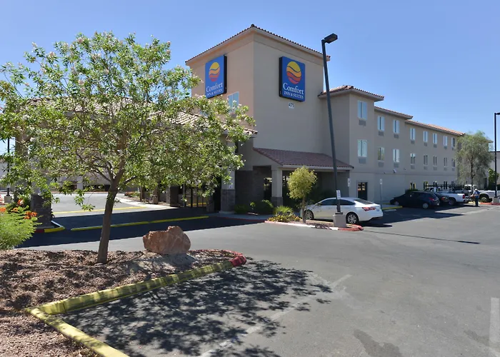 Comfort Inn & Suites - Nellis